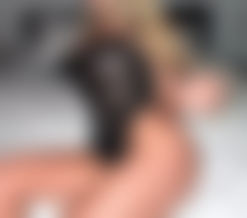 Escorts East London Redbridge - Photos for PARTY BLONDE BOMBSHELL MILF IN ROMFORD 🍀